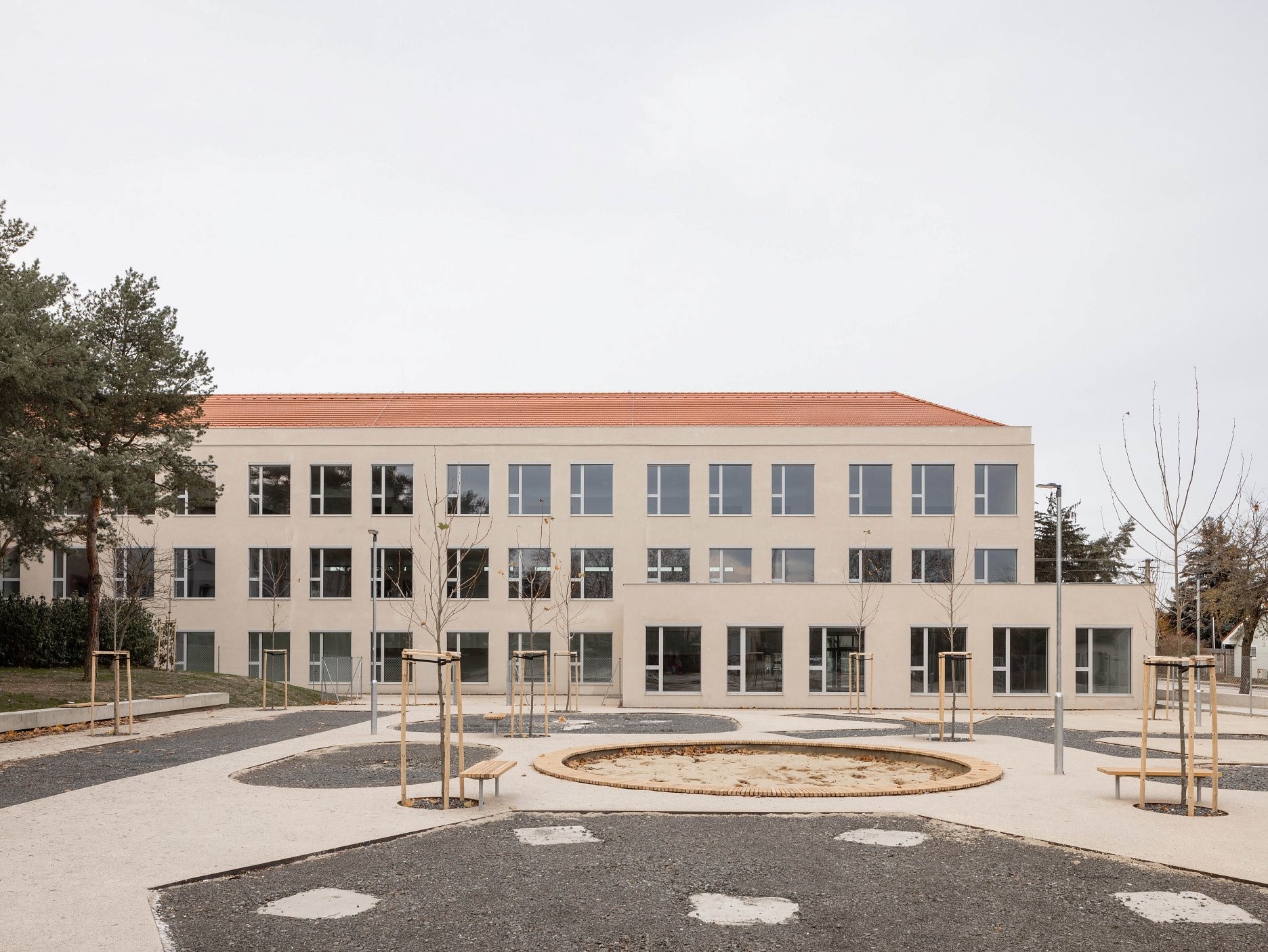 Břízolit je tradiční omítka používaná již několik desetiletí a zájem o ni opět roste, a to nejen pro