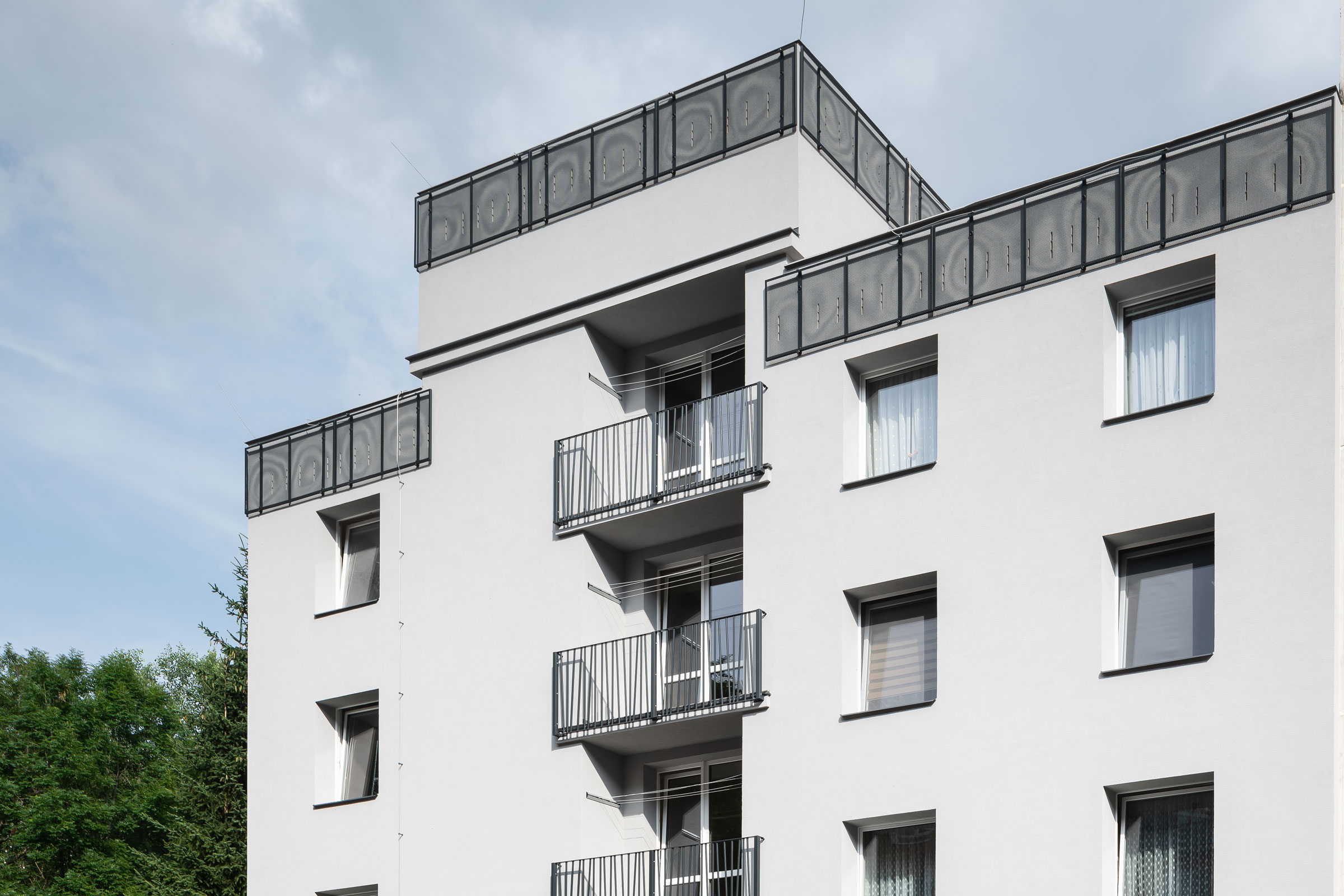 Stavebné úpravy a zateplenie bytového domu v Bedřichove