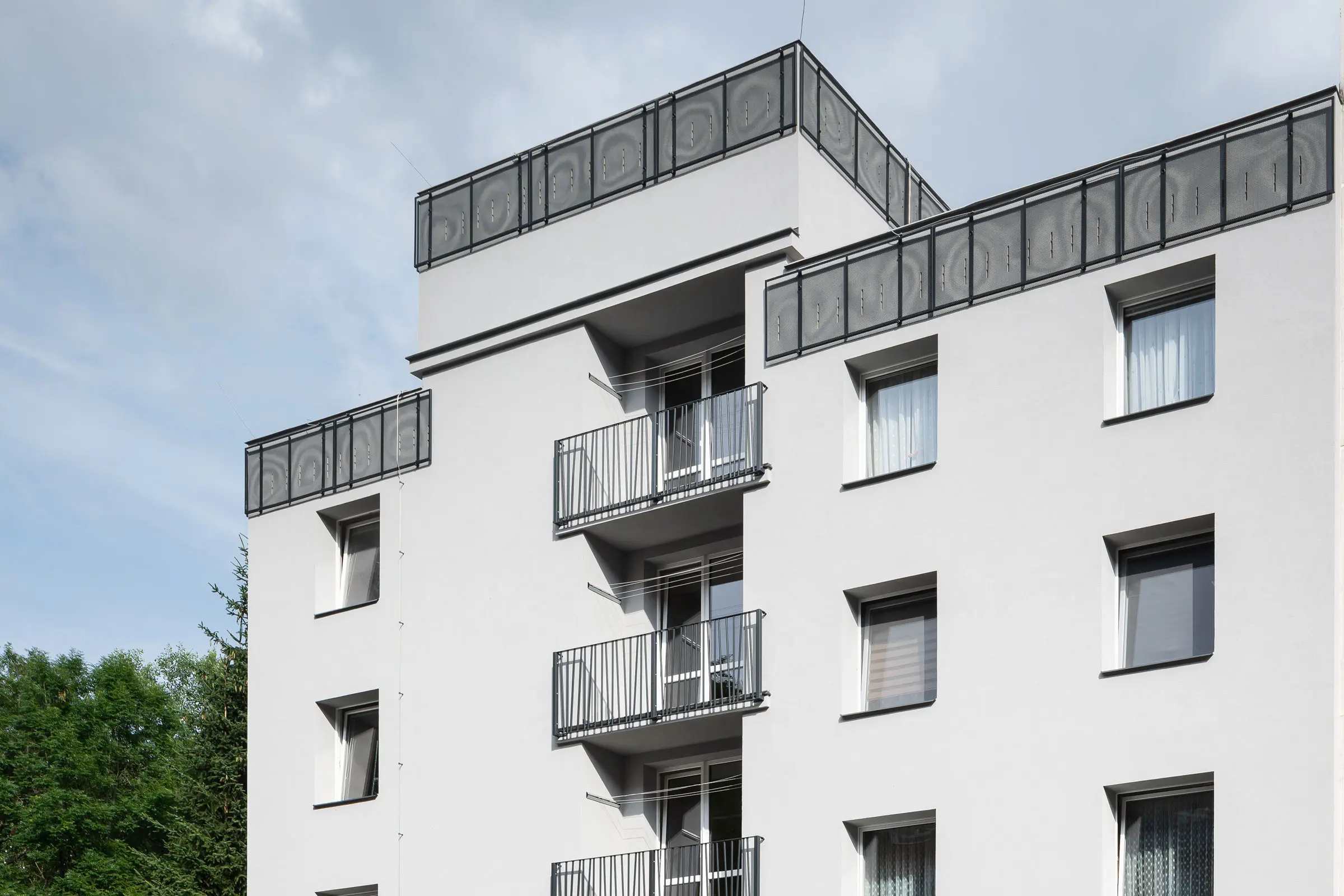 Vkusná proměna bytového domu v Bedřichově