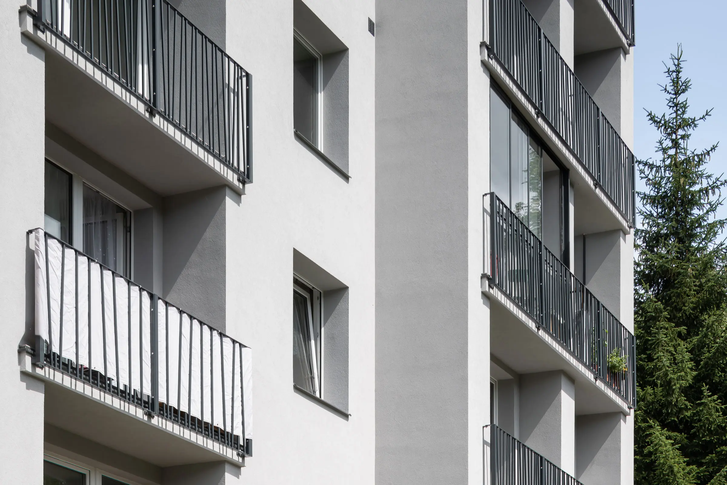 Vkusná proměna bytového domu v Bedřichově