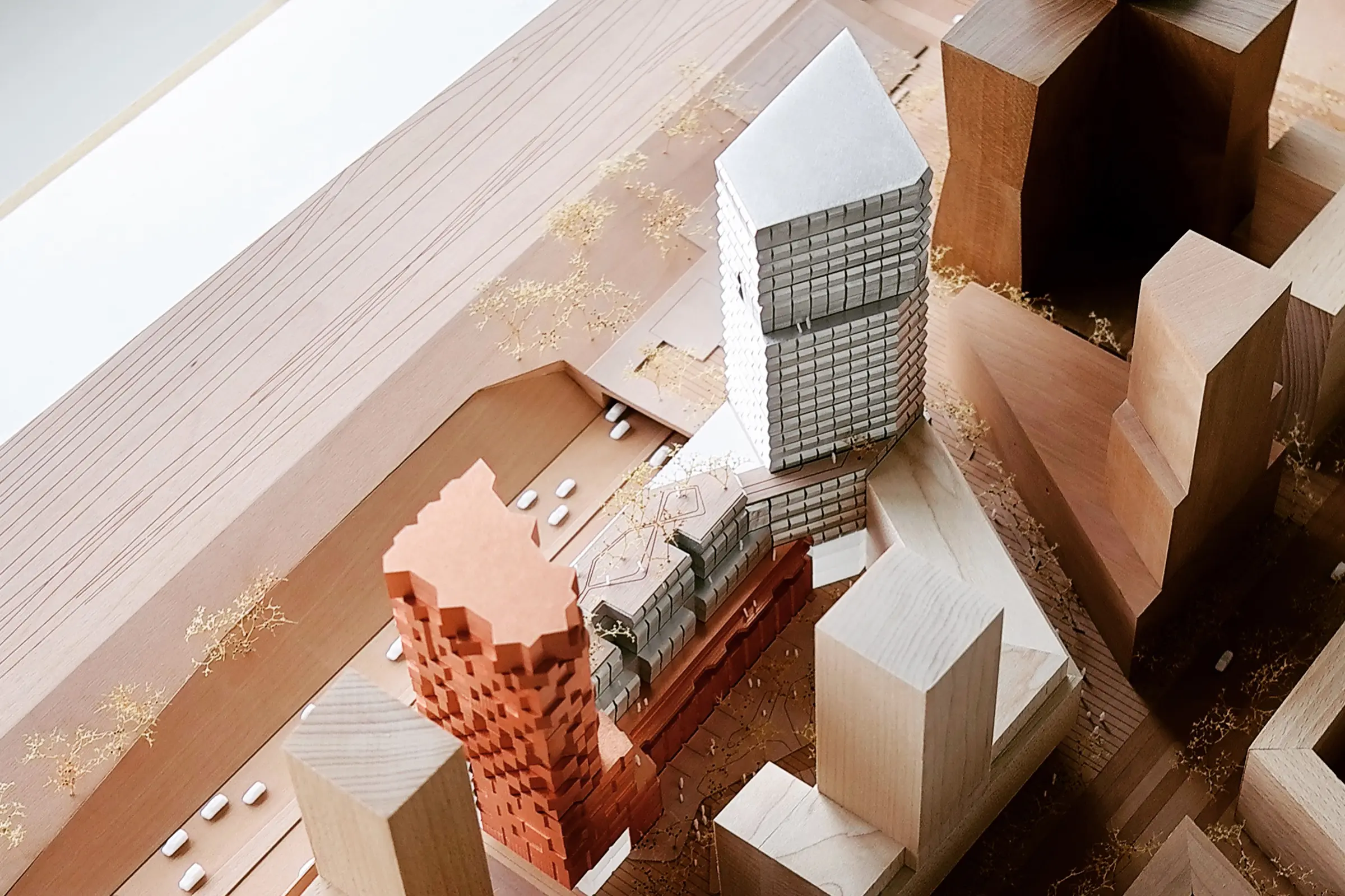 3D model projektu De Puls se dvěma věžemi a společnou nízkopodlažní částí.