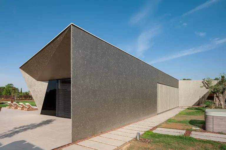 Knihovna nasích realizovaných staveb