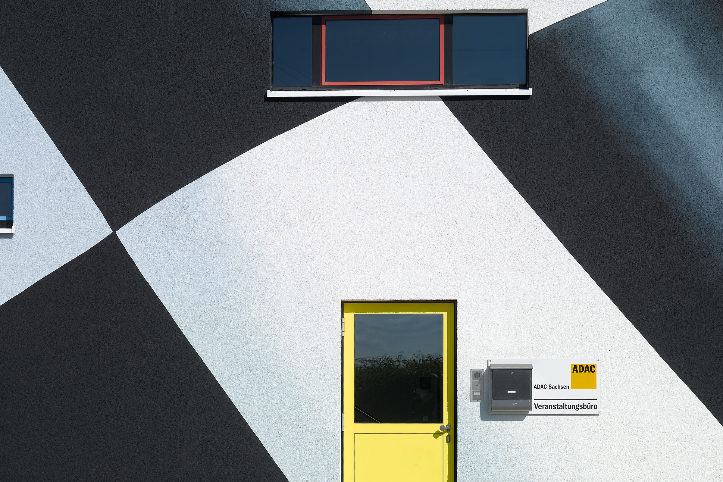 Fasádní nátěr StoColor X-black