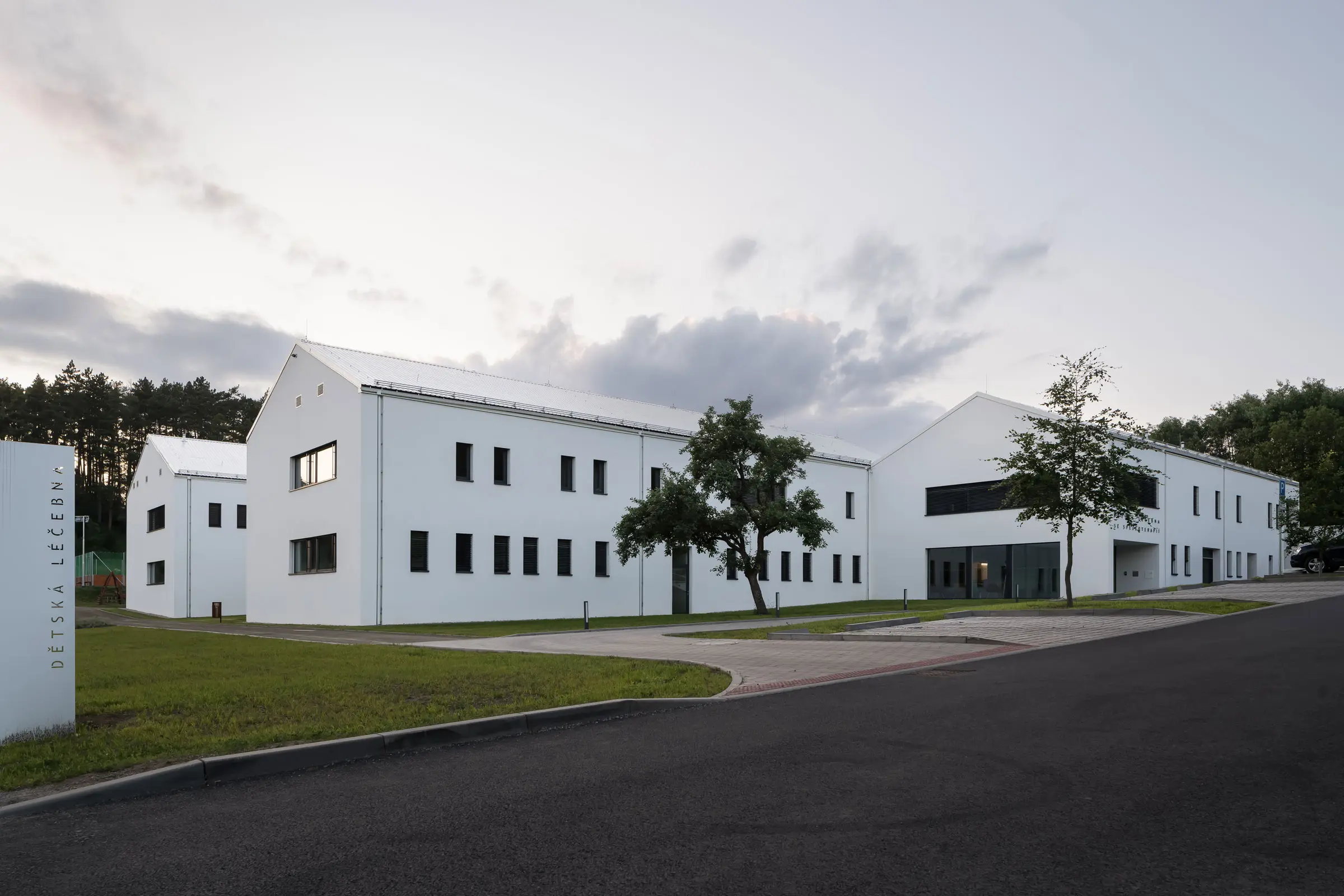 Dětská léčebna v Ostrově u Macochy