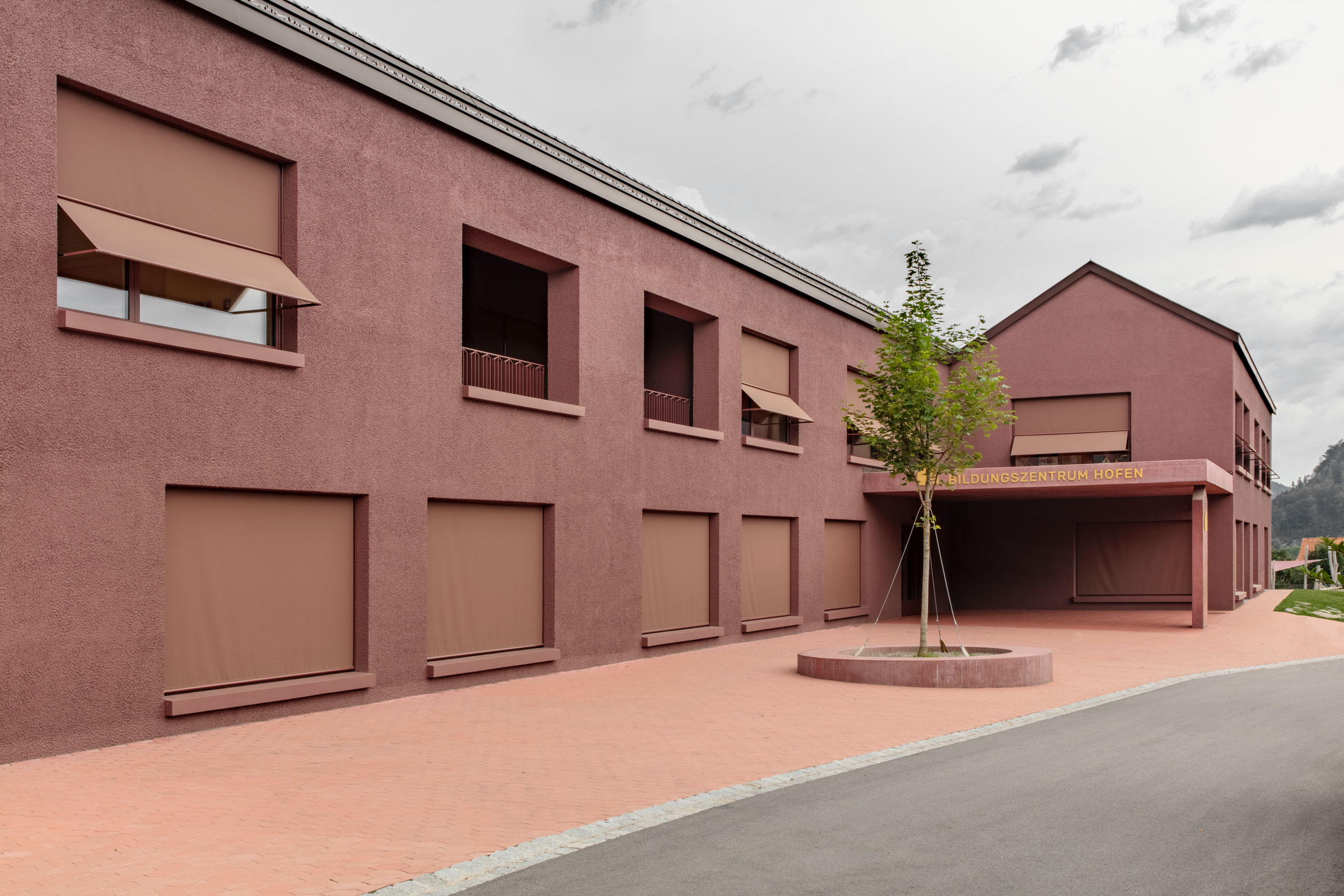 Jesle, školka a škola v obci Frastanz v Rakousku