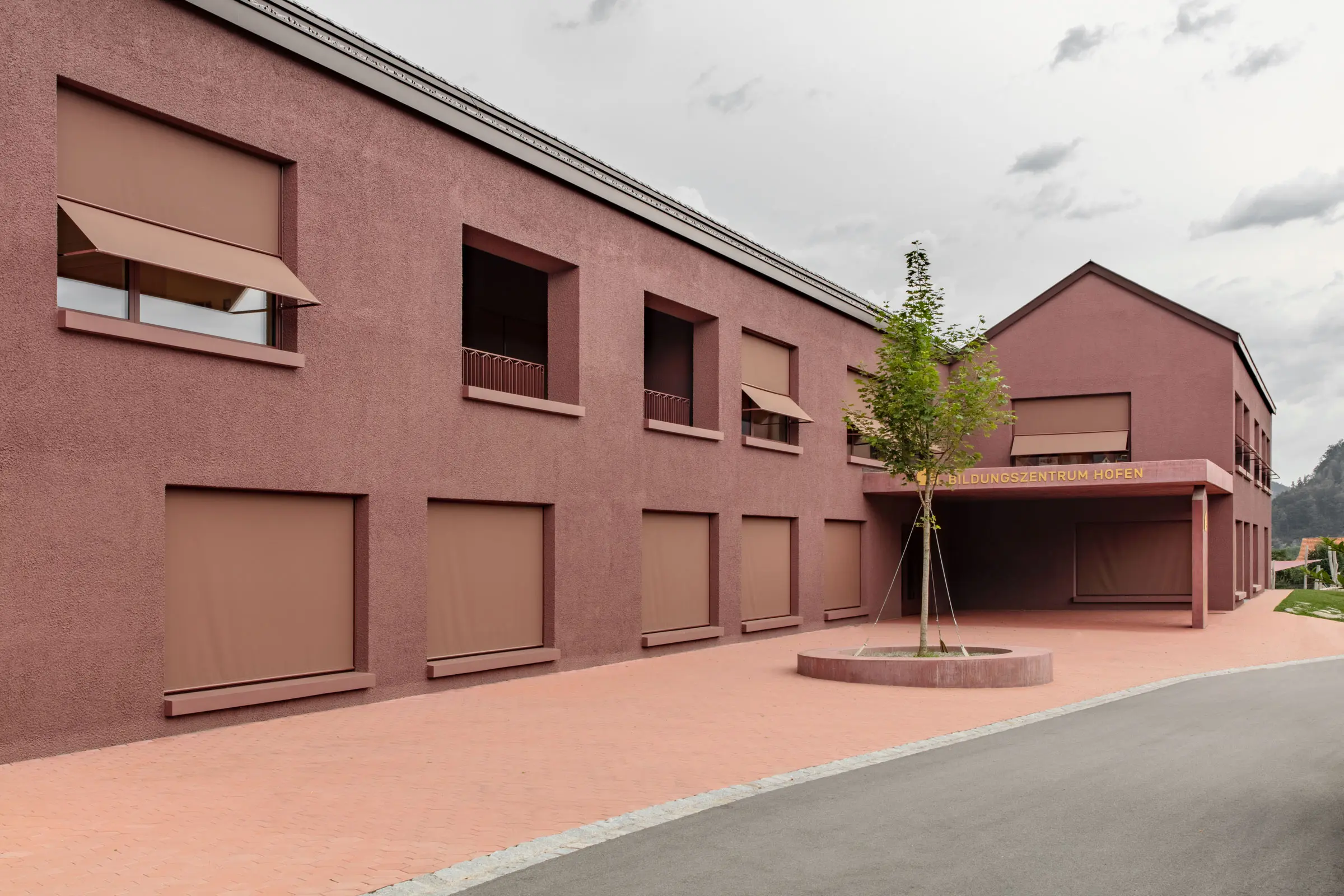 Jasle, škôlka a škola v obci Frastanz, Rakúsko Jasle, škôlka a škola v obci Frastanz, Rakúsko