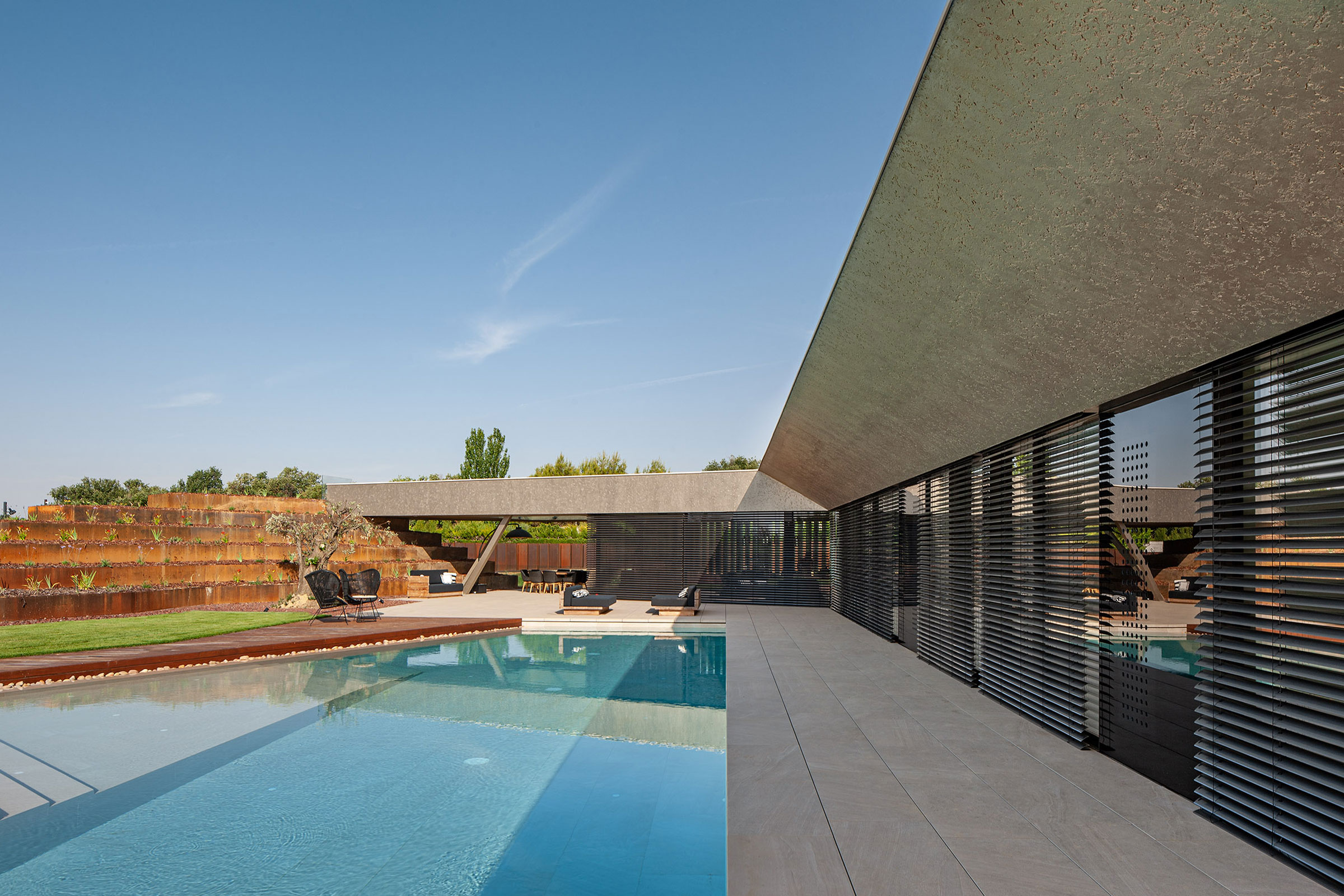 Fasáda se zateplením StoTherm Classic® a omítkami StoSignature pro odolnost a harmonický vzhled.