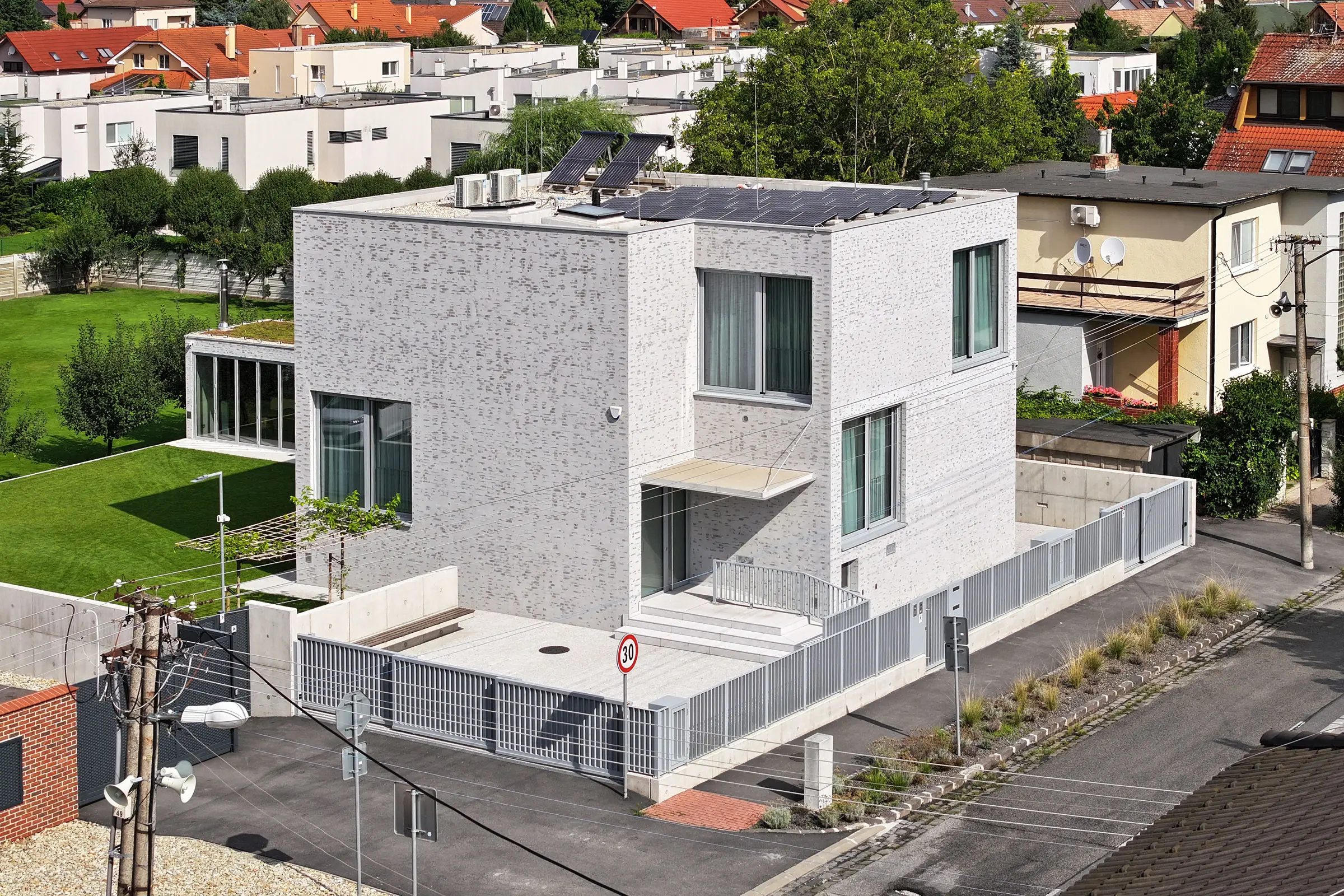 Rodinný dům Tunega Bratislava, SK