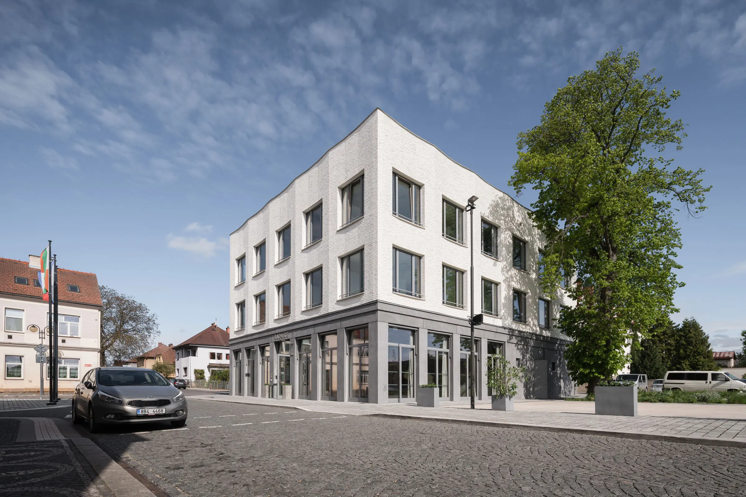 Radnice města Lázně Bělohrad, Česká republika