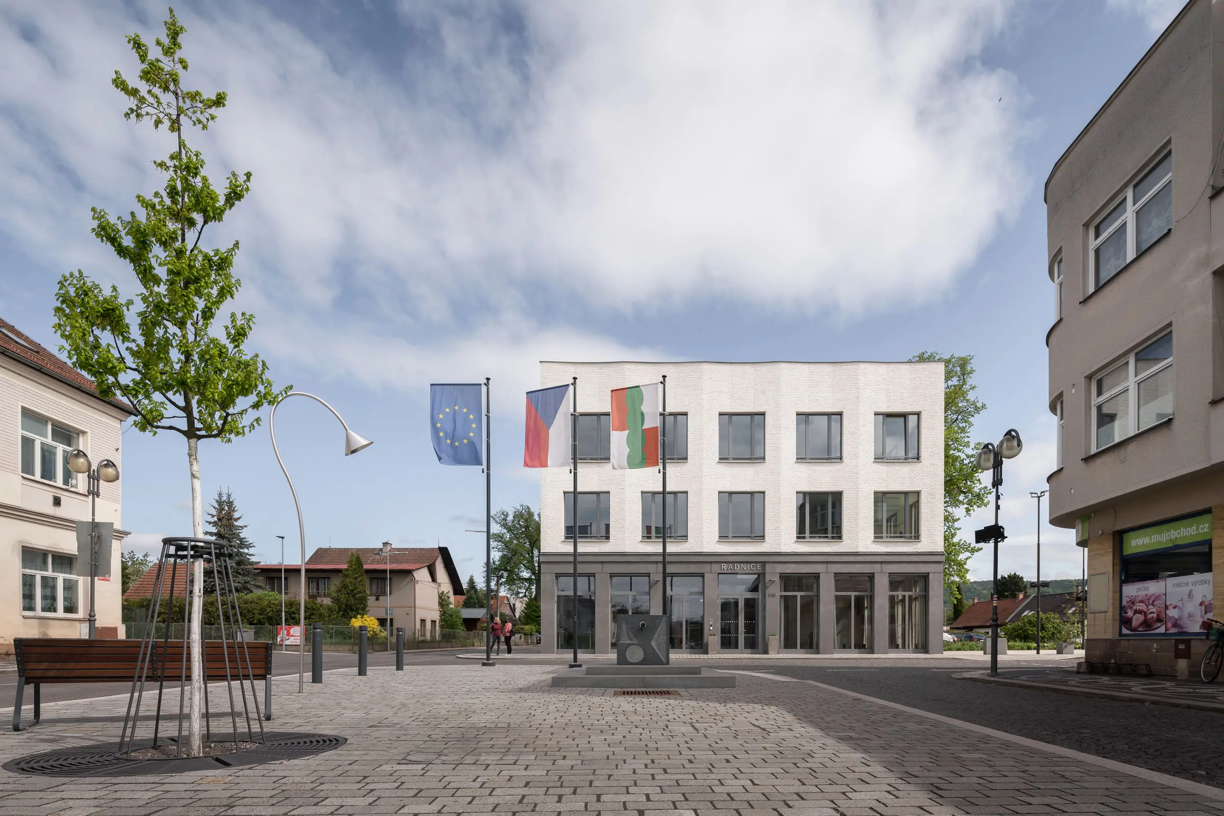 Radnice města Lázně Bělohrad, Česká republika