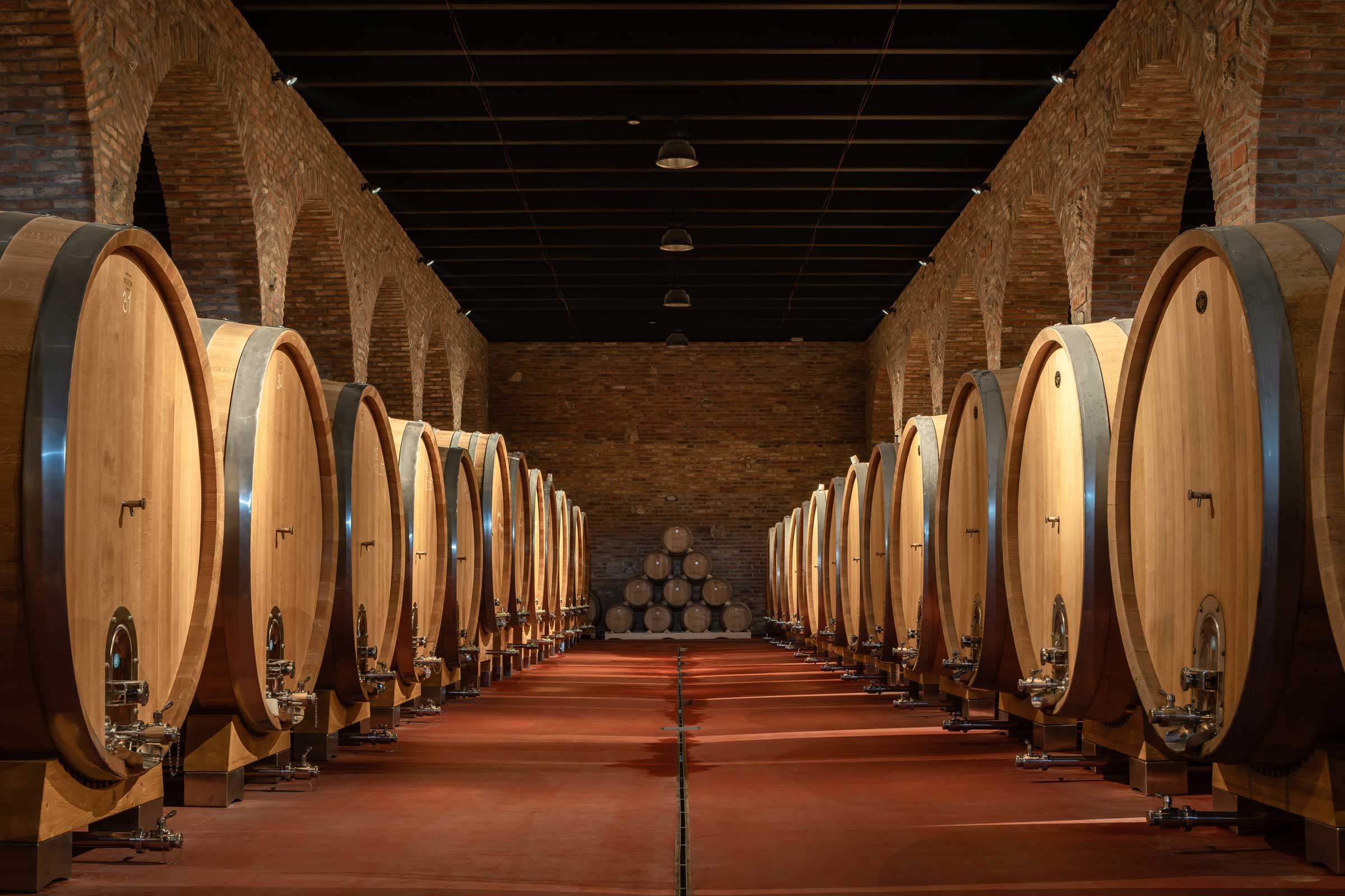 Katedrála vína Valtice, dubové sudy