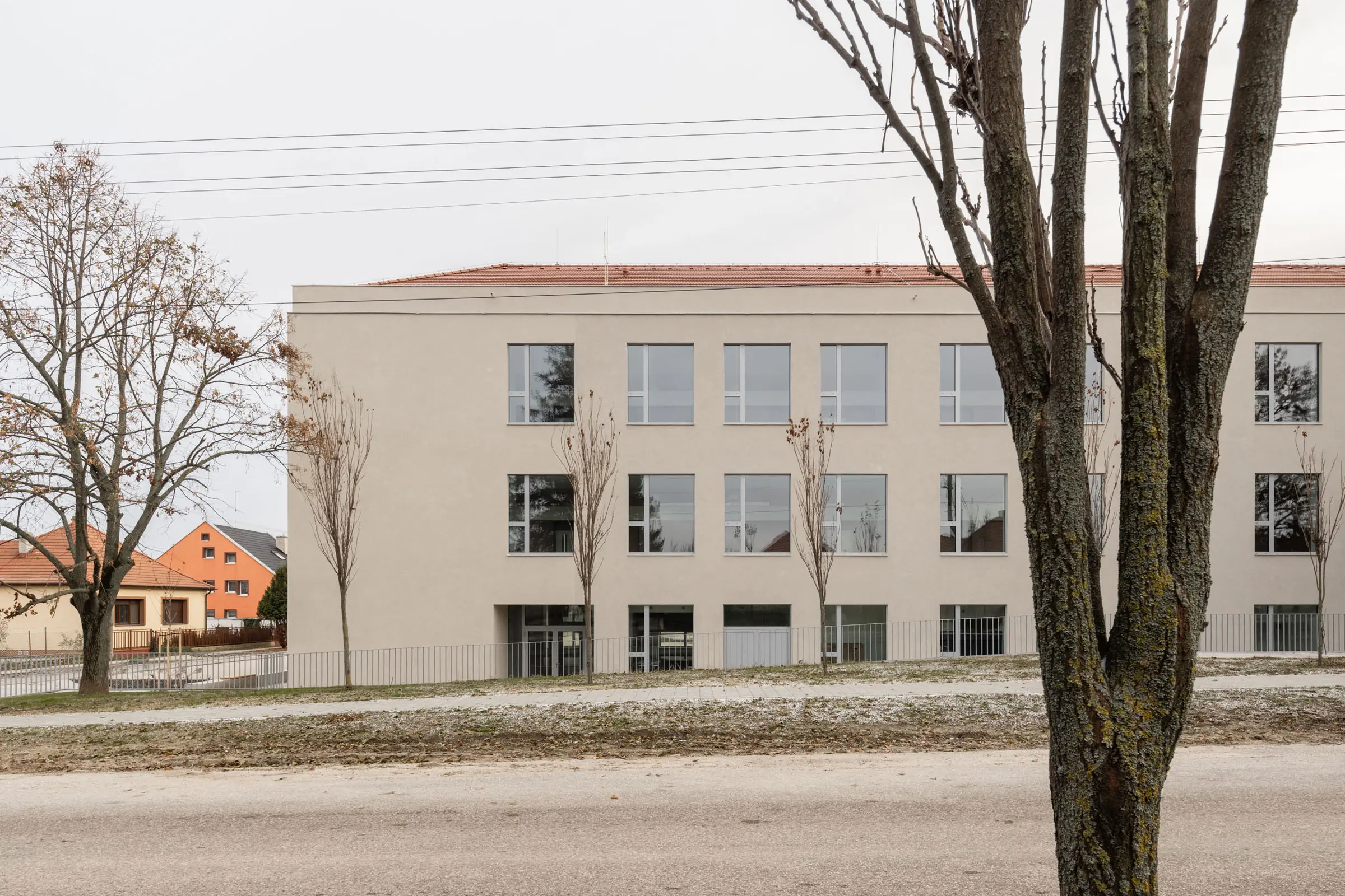 Budova základní školy v Bernolákově