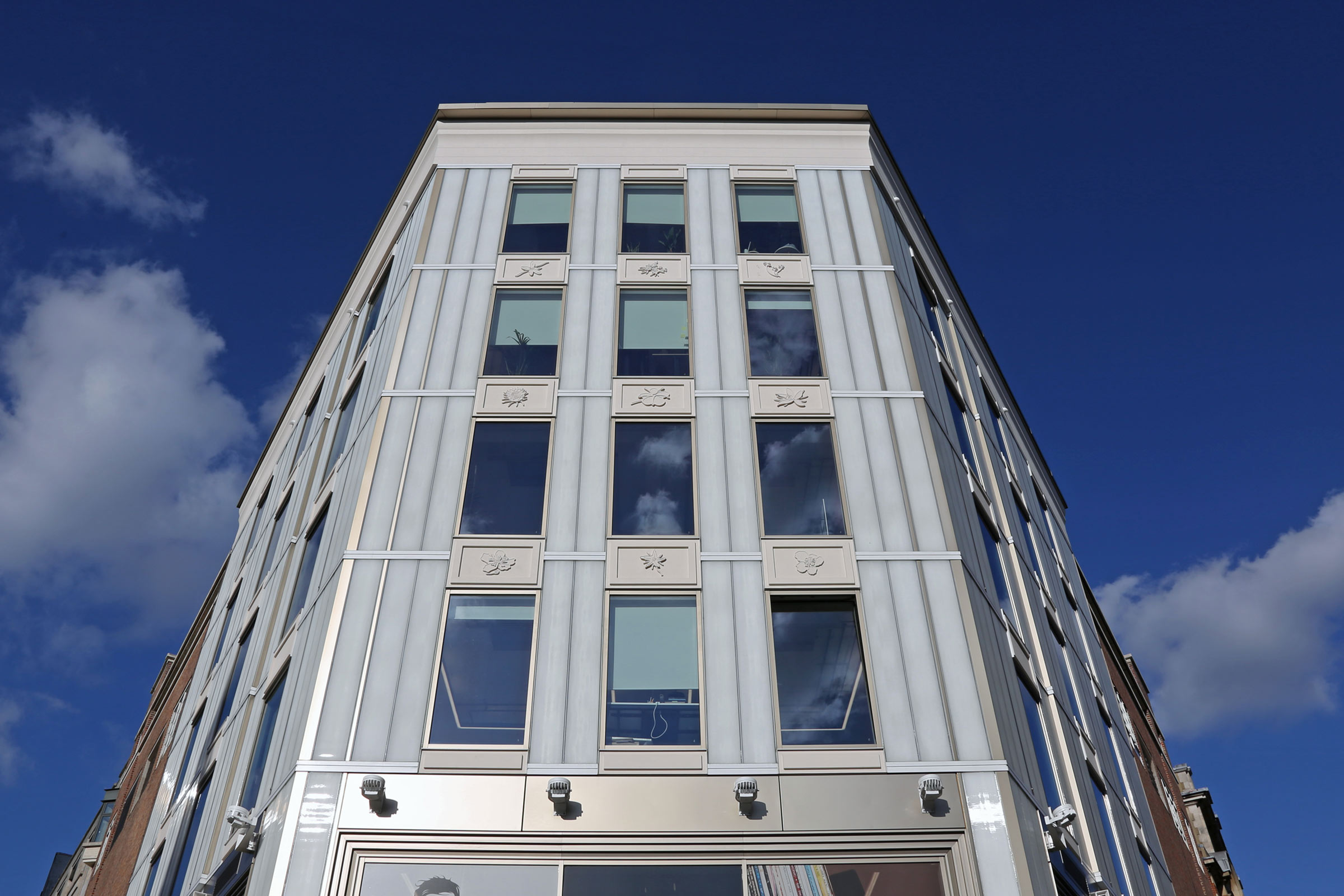 Budova Sussex House v Londýně